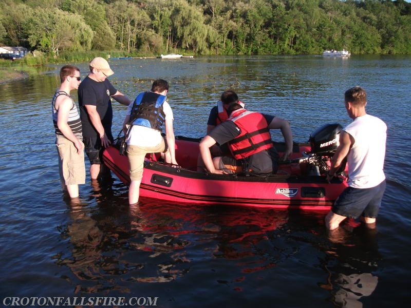 Marine operations training on Peach Lake